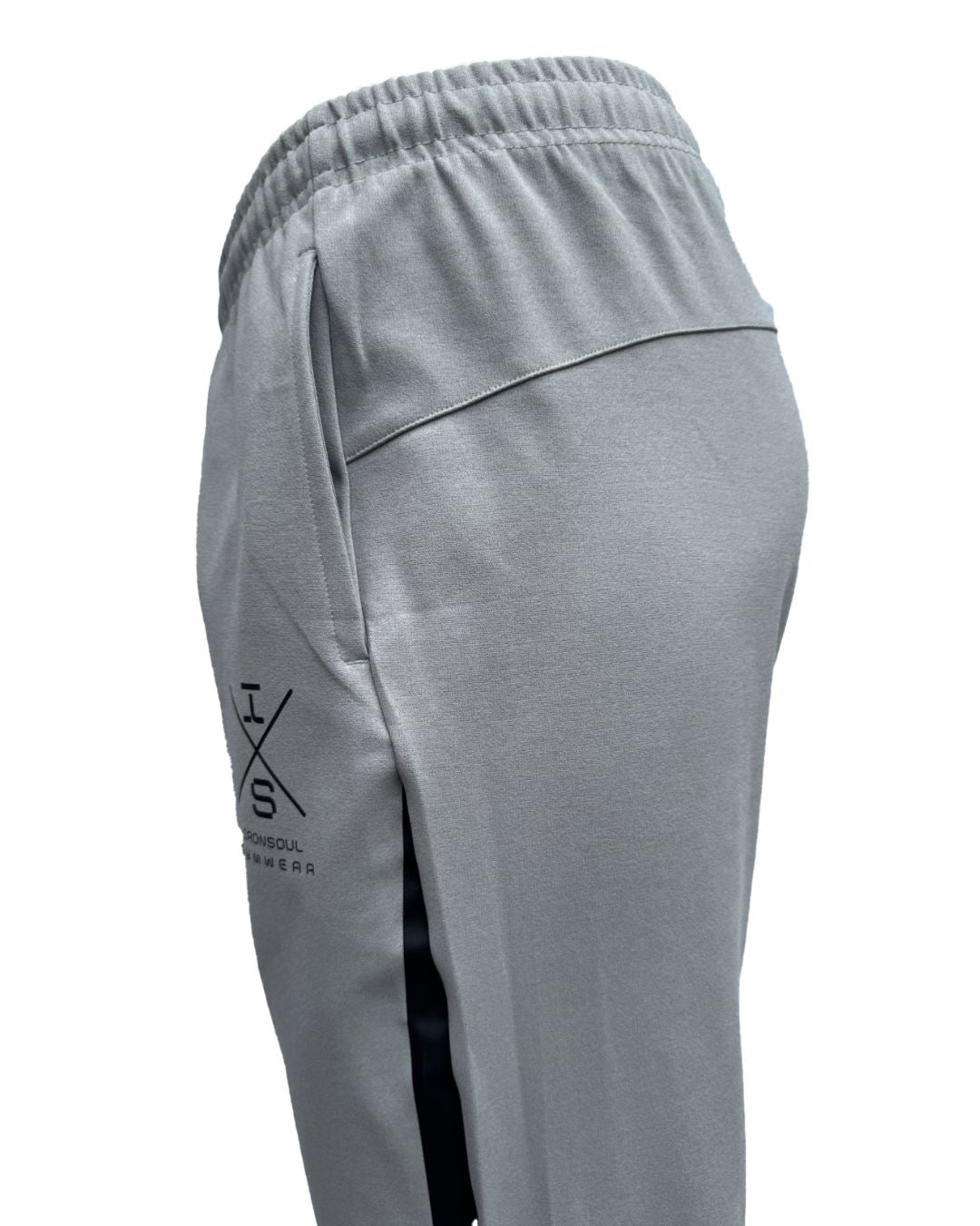Ontdek de Performance Jogger zwart, licht en ademend voor optimale bewegingsvrijheid. Perfect voor sport, reizen of relaxen. Bestel nu voor comfort en stijl.