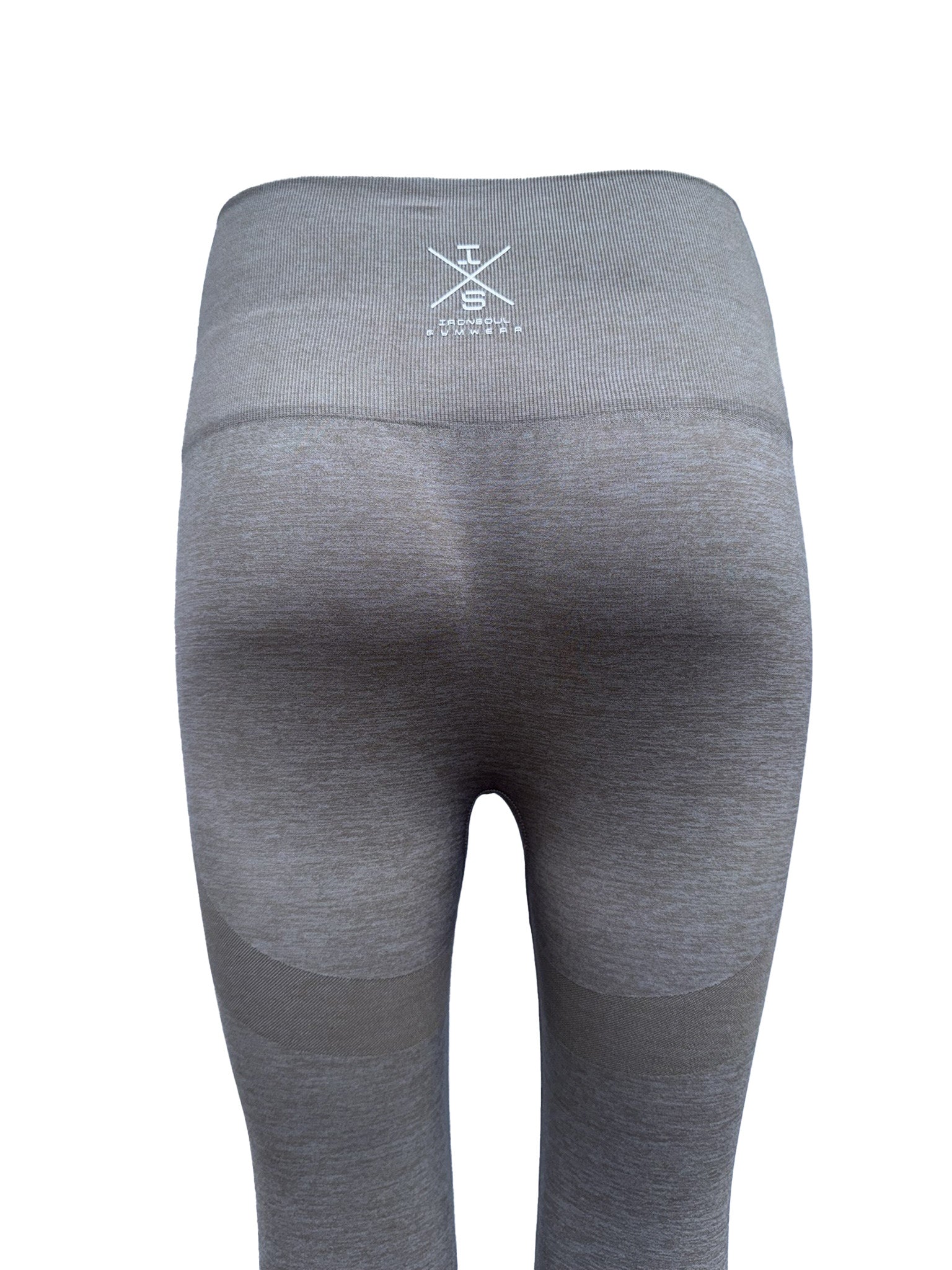 CurveCandy Taupe naadloze legging met sneldrogende stof en perfecte pasvorm voor intensieve workouts